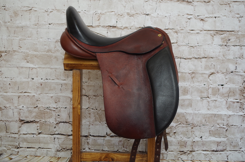 Black Country Eloquence Dressage Saddle