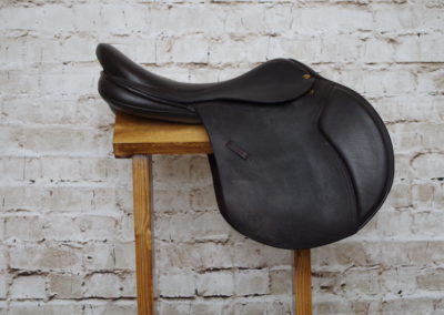 Black Country Quantum Jump Saddle