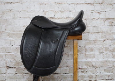 Silhouette Monoflap Dressage 17.5"