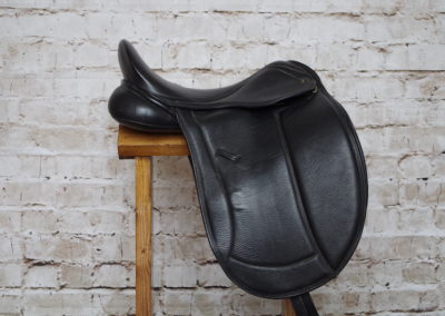 Silhouette Monoflap Dressage 17.5"