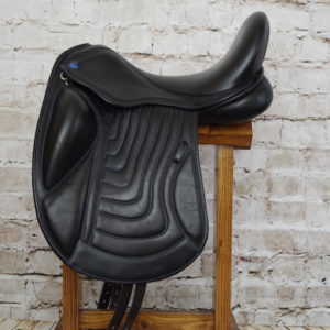 Silhouette Sapphire Dressage Saddle