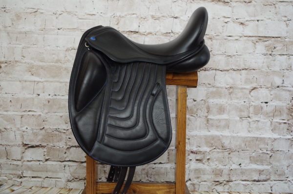 Silhouette Sapphire Dressage Saddle