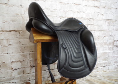 Silhouette Sapphire Dressage Saddle