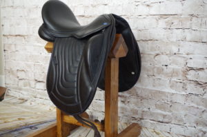 Silhouette Sapphire Dressage Saddle