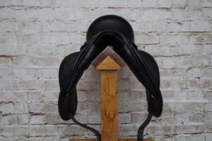 Silhouette Sapphire Dressage Saddle