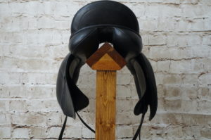 Adam Ellis 18" Dressage Saddle