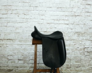 County Fusion 17" Dressage Saddle