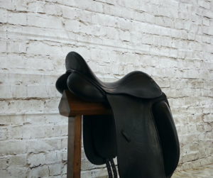 County Fusion 17" Dressage Saddle