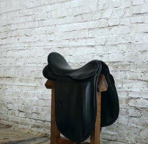 County Fusion 17" Dressage Saddle