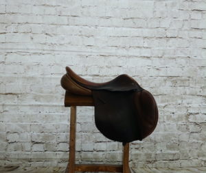 County Innovation 17.5" Jump Saddle