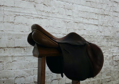 County Innovation 17.5" Jump Saddle