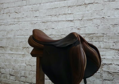 County Innovation 17.5" Jump Saddle