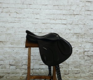 Winners Circle Monoflap Jump 17" Saddle