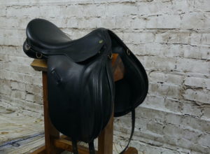 Crown Saddlery GP Dressage 17.5" Saddle