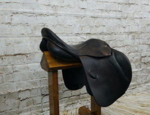 Ideal Jump Saddle 17.5" XW