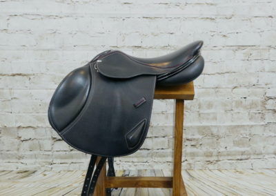 Ryder Tropheè Jump Saddle