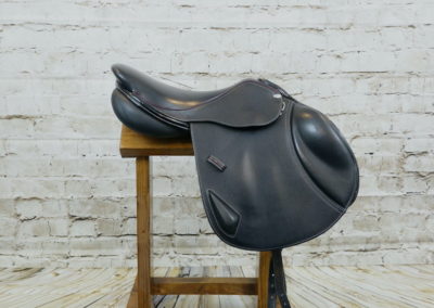 Ryder Tropheè Jump Saddle