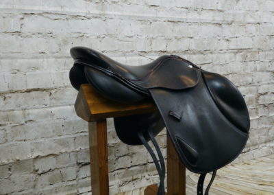 Ryder Tropheè Jump Saddle