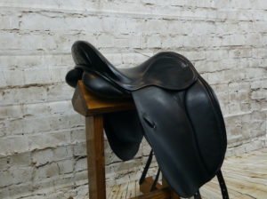 Silhouette 16.5" Dressage Saddle