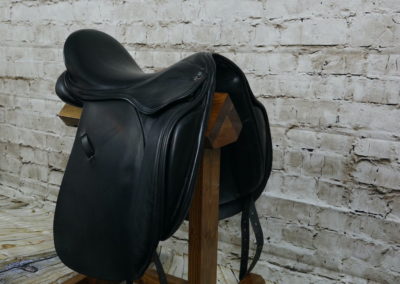 Silhouette 16.5" Dressage Saddle