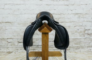 Silhouette 16.5" Dressage Saddle