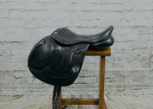 Winners Circle Monoflap 18" Jump Saddle