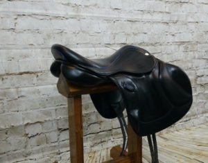 Winners Circle Monoflap 18" Jump Saddle