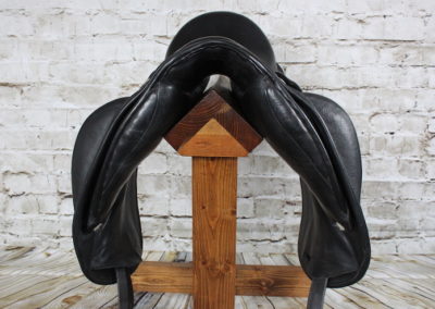 Silhouette Monoflap Dressage Saddle