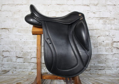 Silhouette Monoflap Dressage Saddle