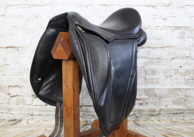 Silhouette Monoflap Dressage Saddle