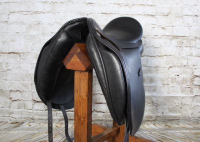 Silhouette Dual Dressage Saddle