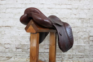 Dapple Jump Saddle