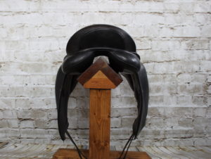 Invicta Monoflap Dressage