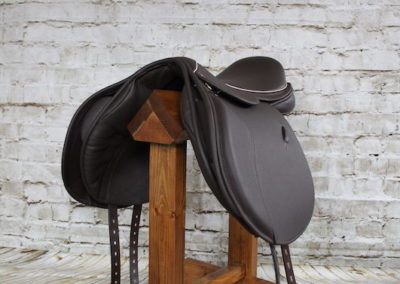 Ryder Ricochet Jump Saddle