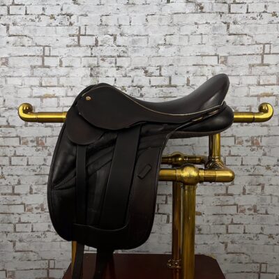 Black Country Equinox Endurance 17.5"