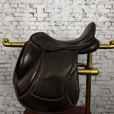 Silhouette Secure Dressage 17.5"